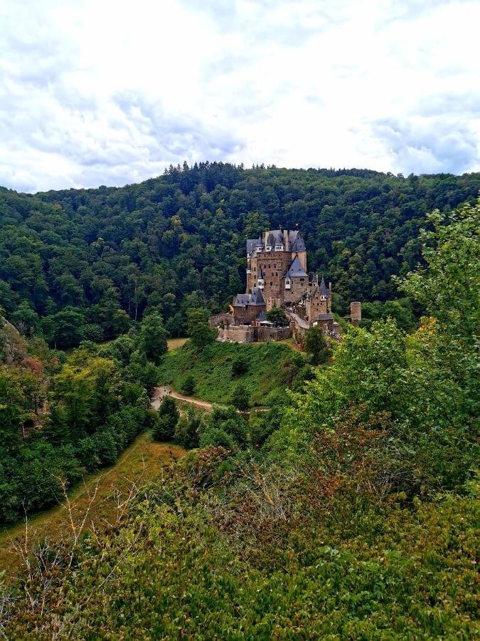 Auszeit Rhein-Mosel Waldesch Exterior foto